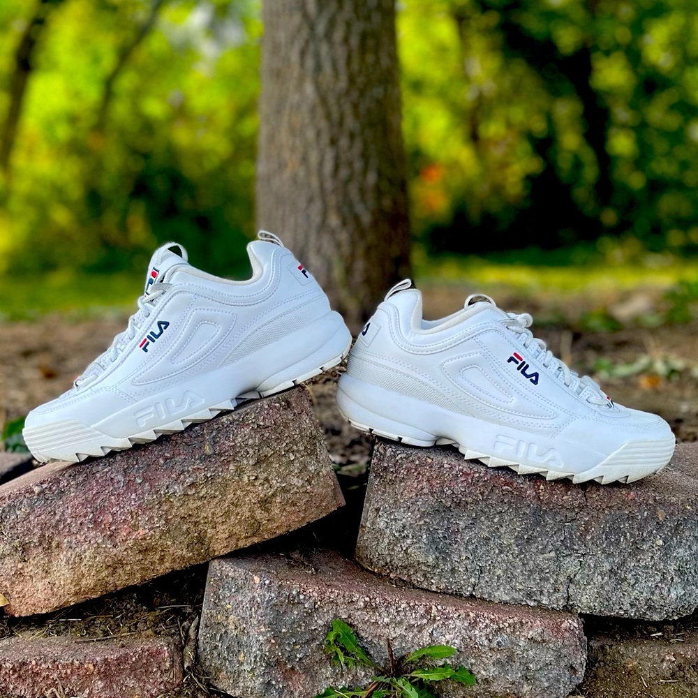 Filla Disruptor ll (Women’s size 8.5)